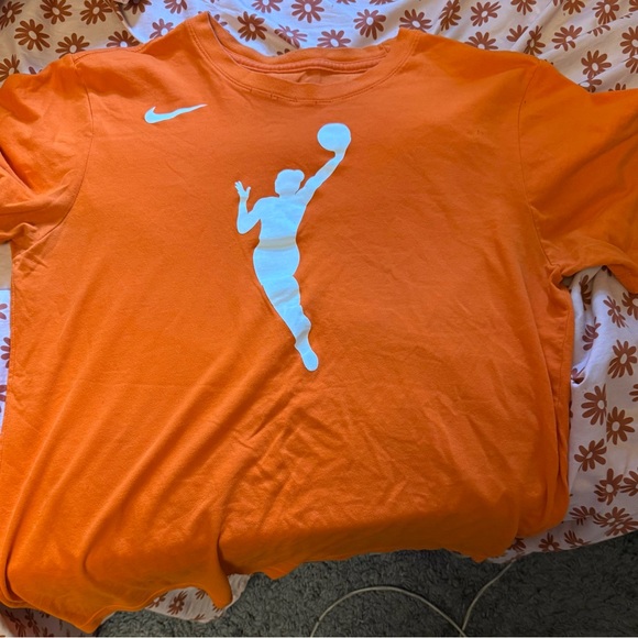 The Nike Tee Dri-Fit Size M - Picture 1 of 2